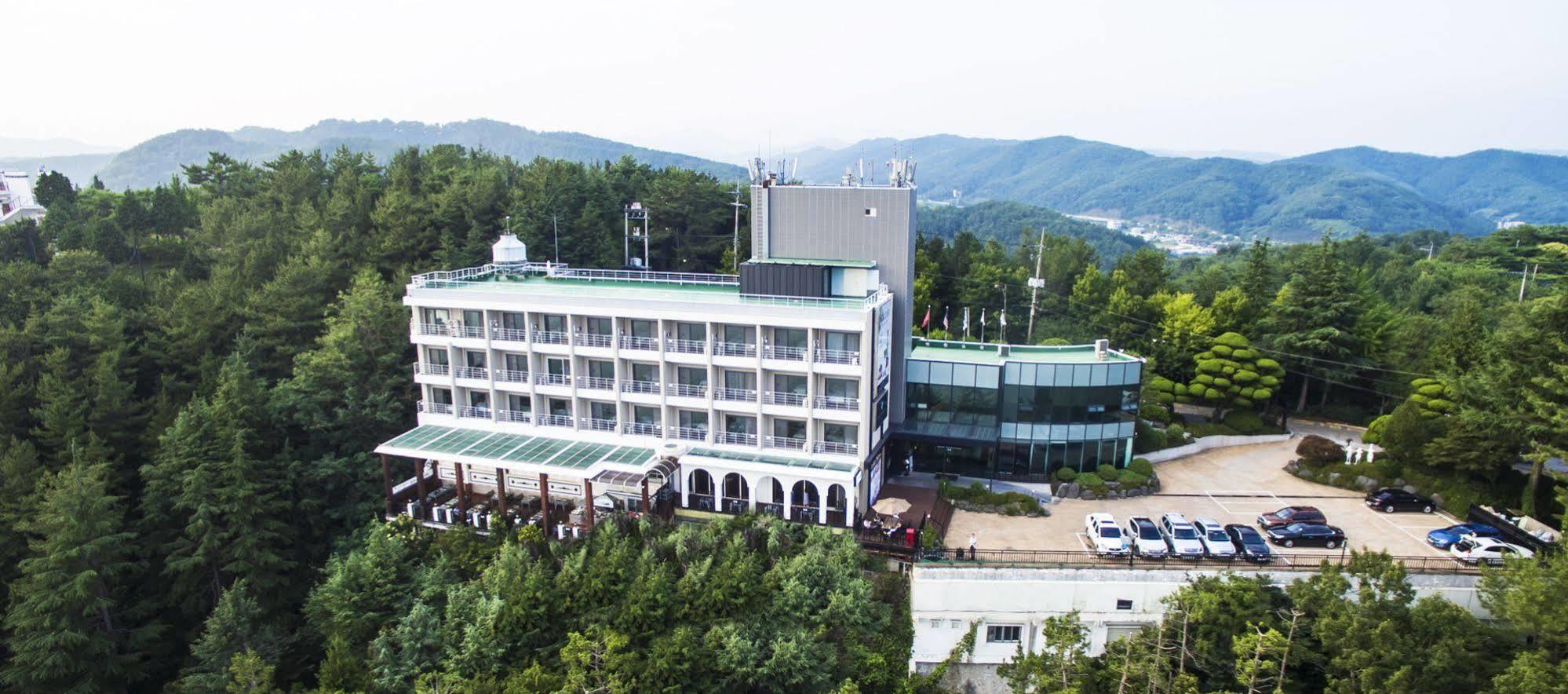 Asia Lakeside Hotel Jinju Bagian luar foto